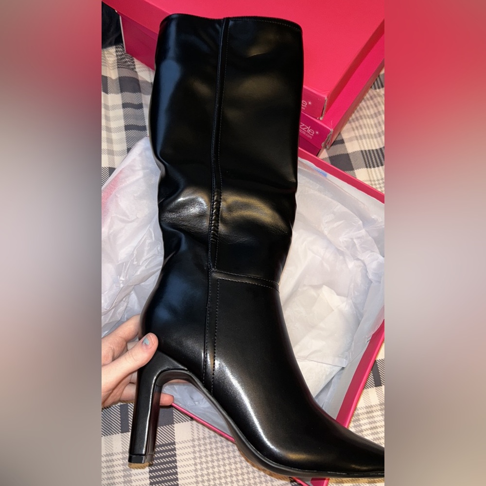 tall black heel boots